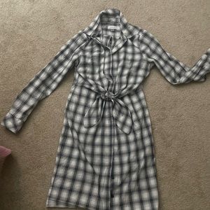 Cute Blck and white plaid shirt dress with tie front